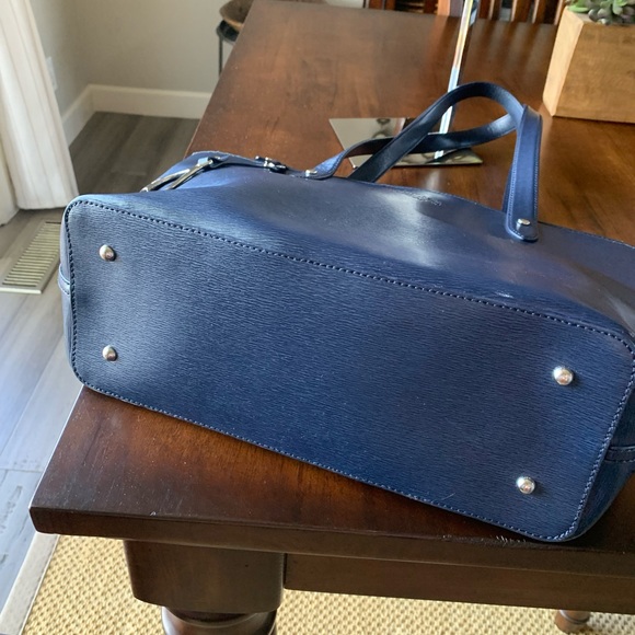 Ralph Lauren Navy Blue Leather Tote. - Picture 6 of 7